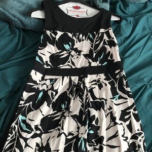 Super Cute Maternity Dress